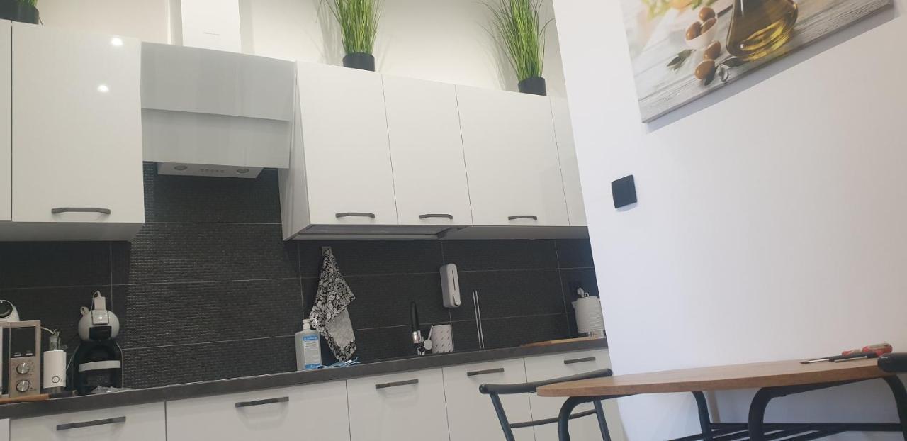 Apartamenty Rynek R Przemysl Ngoại thất bức ảnh